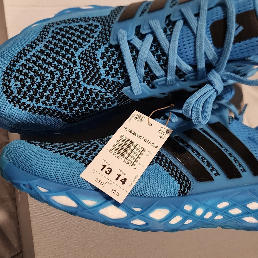 Adidas Ultraboost WED DNA